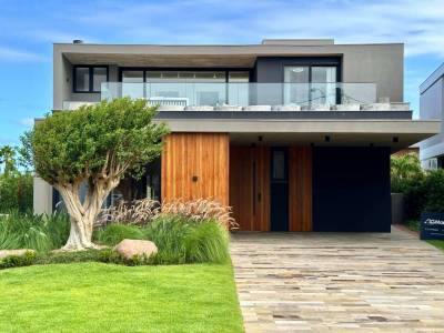 Casa em Condomínio 5 dormitórios para venda, Xangri-lá em Xangri-lá | Ref.: 4985